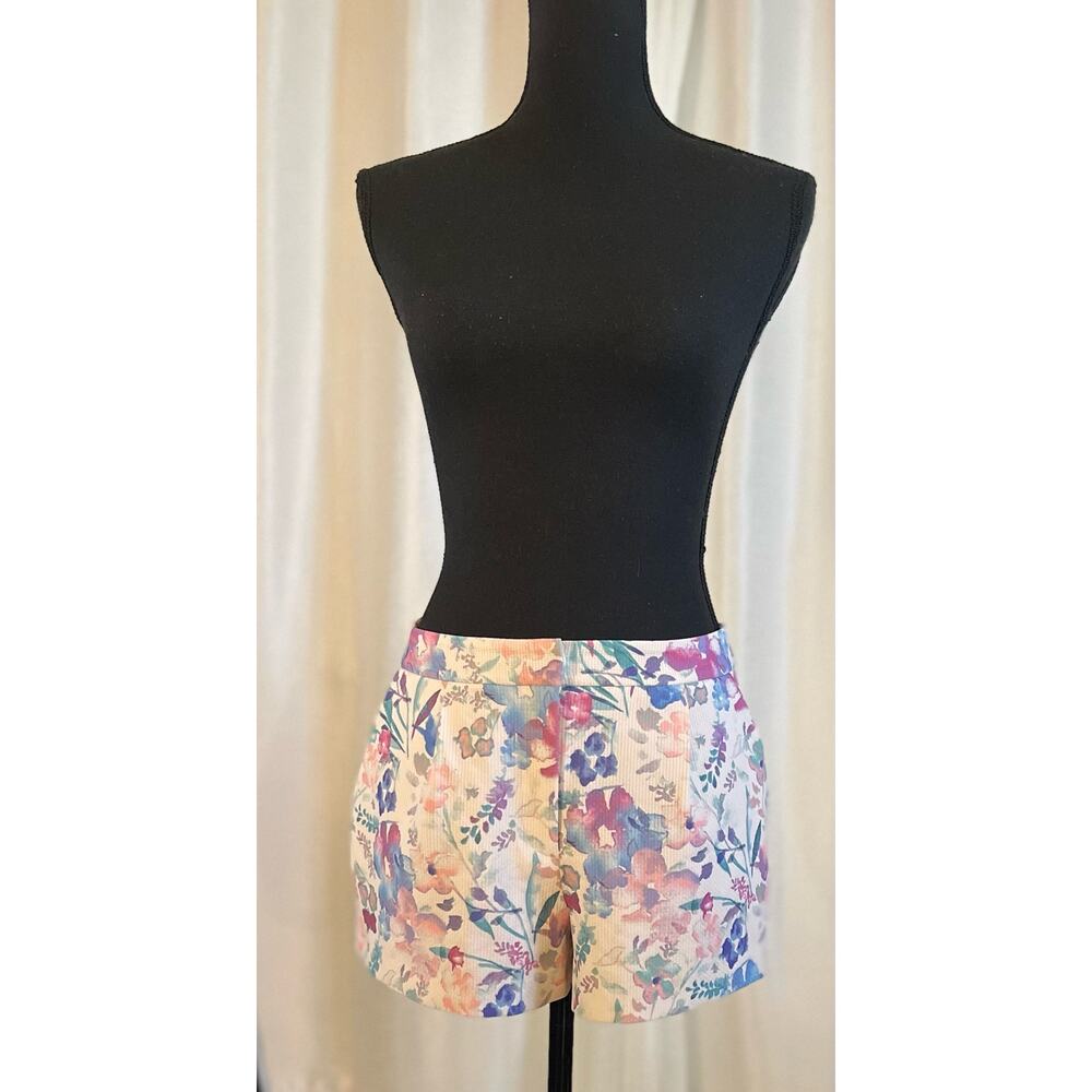 Watercolor Floral Shorts Size Small